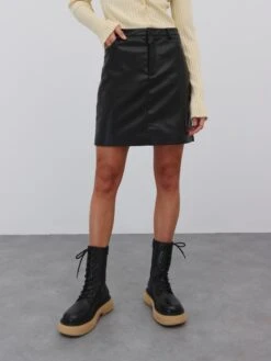 EDITED Mini-jupes Jupe Dafna Femme Noir 9 EDITED Mini-jupes Jupe Dafna Femme Noir -Parfaite Jupe 04032c23fa7a6208b10e66d16a7921f3