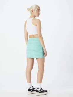 Vans Mini-jupes Jupe COSMOS Femme Aqua 10 Vans Mini-jupes Jupe COSMOS Femme Aqua -Parfaite Jupe 11dfe364268bc45b66f92a43fd86f7ca