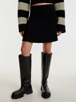 EDITED Mini-jupes Jupe Paolina Femme Noir -Parfaite Jupe 1f05239c93609a1435839ee1fc59522b