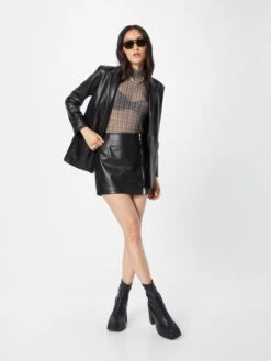 Dondup Jupes En Cuir Jupe GONNA Femme Noir 11 Dondup Jupes En Cuir Jupe GONNA Femme Noir -Parfaite Jupe 246e368823321cf6b3de866ef8a48fd3