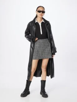 Gestuz Mini-jupes Jupe Kanta Femme Noir -Parfaite Jupe 3336256abdbca052e15712f604bc2552