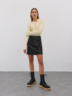 EDITED Mini-jupes Jupe Dafna Femme Noir 11 EDITED Mini-jupes Jupe Dafna Femme Noir -Parfaite Jupe 46d9e2cb7065dd7689d5708c2160744a