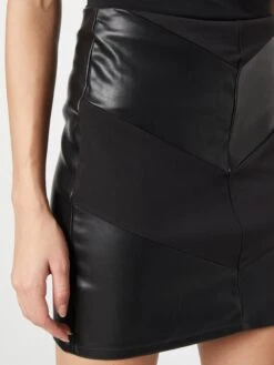 Parfaite Jupe -Parfaite Jupe 64746c6ecb11386c9b742fdff15e3496