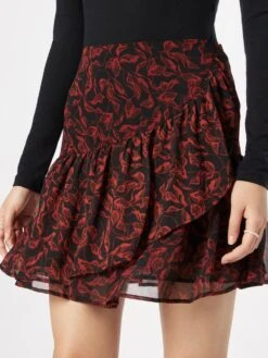 Soaked In Luxury Mini-jupes Jupe Luciana Femme Rouge / Noir 8 Soaked In Luxury Mini-jupes Jupe Luciana Femme Rouge / Noir -Parfaite Jupe 6cf99eaae33d2f8ecd80c251a6db2448