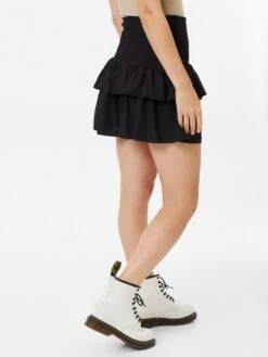 Neo Noir Mini-jupes Jupe Carin Femme Noir 10 Neo Noir Mini-jupes Jupe Carin Femme Noir -Parfaite Jupe 79119bd24094a843a971cd1c0fc54c56