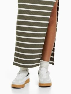 BERSHKA Jupes Longues Jupe Femme Vert Foncé 10 BERSHKA Jupes Longues Jupe Femme Vert Foncé -Parfaite Jupe 8ccdbf61108504b64a89cc96e1aa8ae3