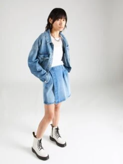 Pepe Jeans Mini-jupes Jupe EVY Femme Bleu Clair -Parfaite Jupe b9c06201c7272ade4e64f66028df53f6