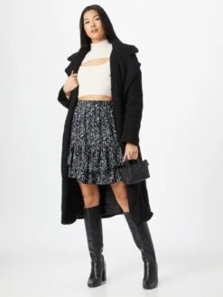 Mini-jupes Jupe GROW Femme Noir -Parfaite Jupe d8993fc36d5c180ef460e13d2c64c4e6