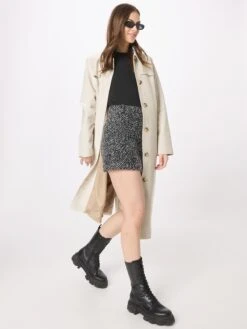 In The Style Mini-jupes Jupe LORNA Femme Noir -Parfaite Jupe f079d90d6e4171260566bb0790466d3e